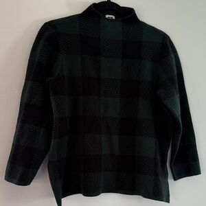 Anne Klein Black and Green Turtleneck Sweater